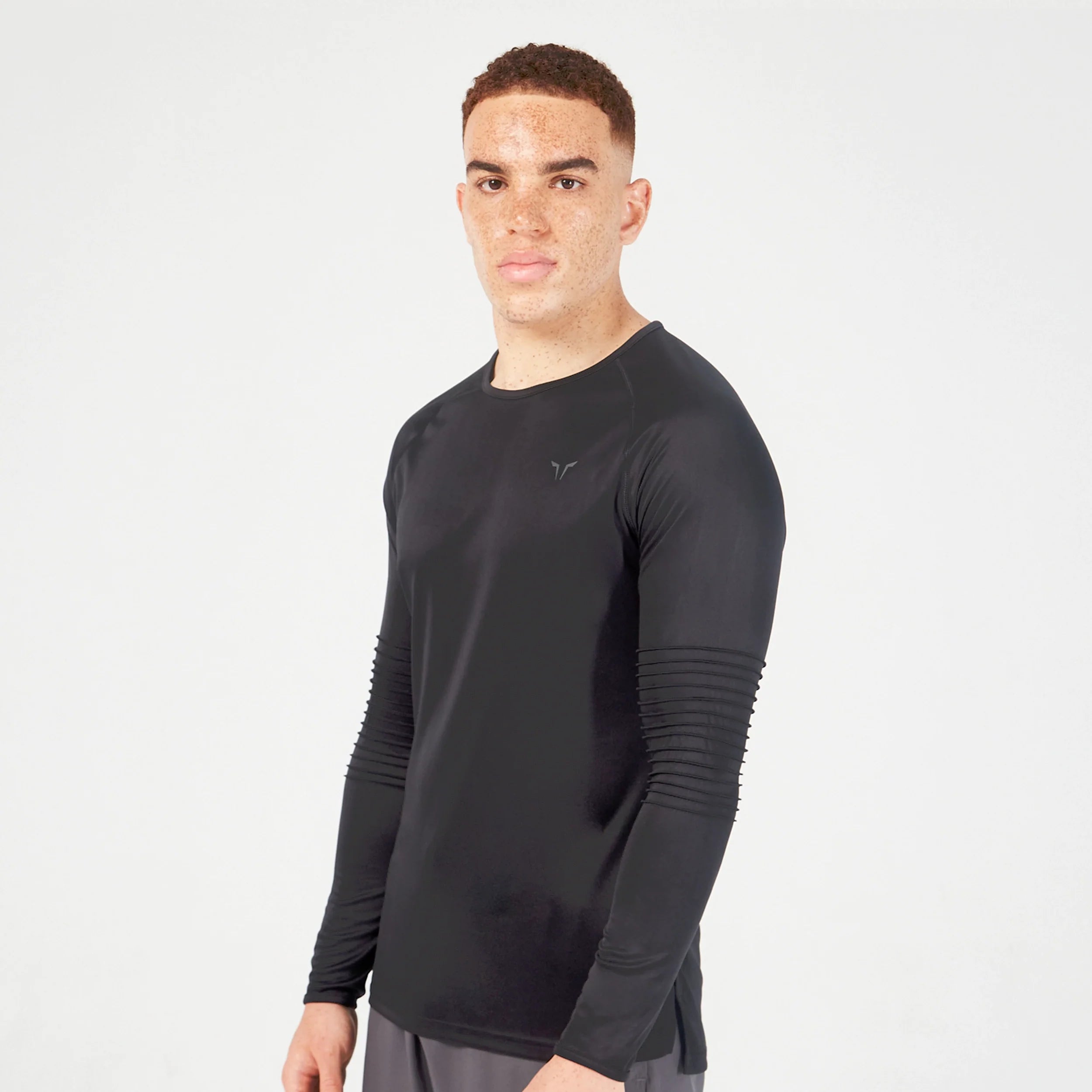 Essential Agility Long Sleeves Tee - Black Refined Men's Hand