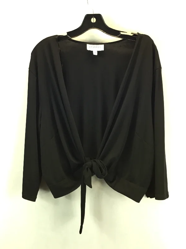 Top Long Sleeve By Studio 1 In Black, Size: 24 Laid